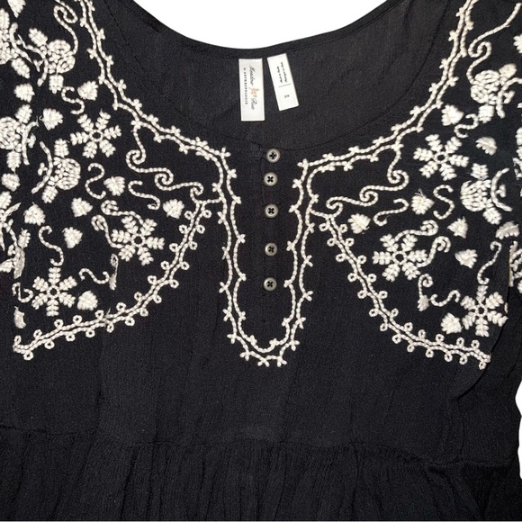 Meadow Rue By Anthropologie Black Embroidered Top XS - Picture 4 of 10